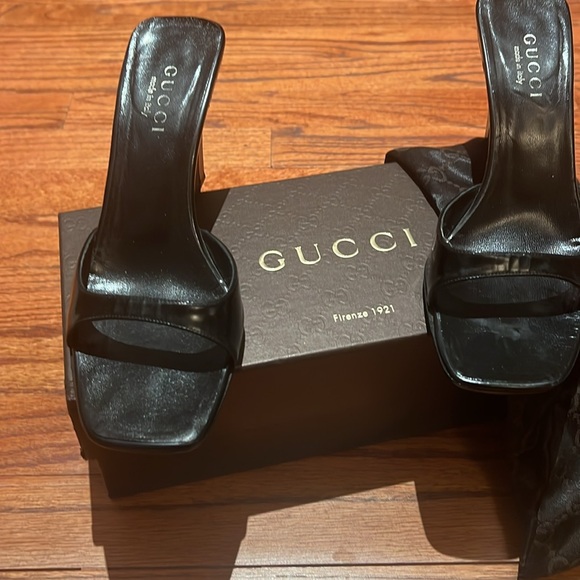 Gucci slides 3 1/2” apex heel height - Picture 4 of 6